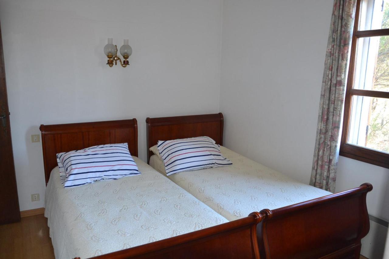 Les Vallons Holiday Home Lioux Exterior photo