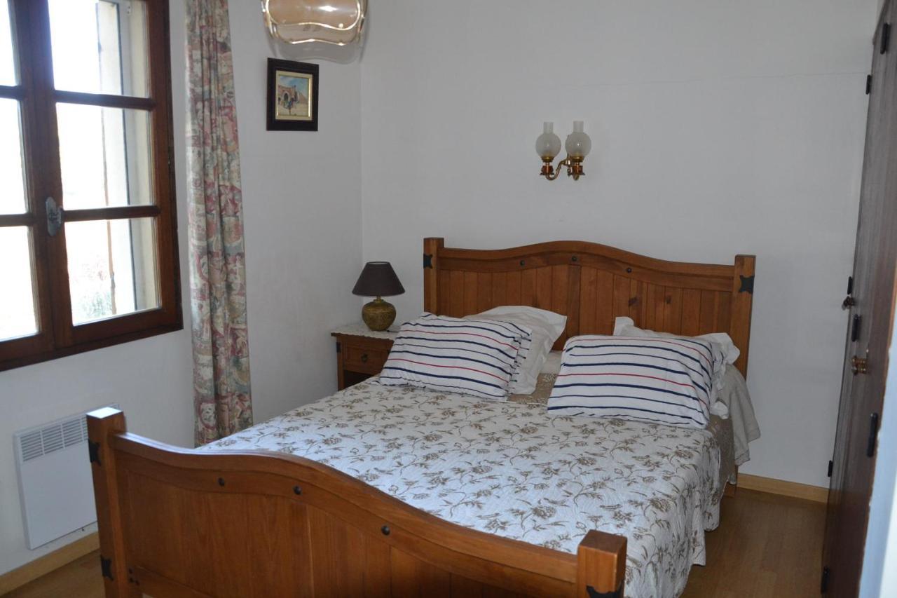Les Vallons Holiday Home Lioux Exterior photo
